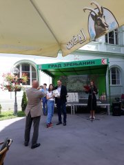 IMG-1700ad6c7f385cc6ce9972783ef2ec07-V.jpg